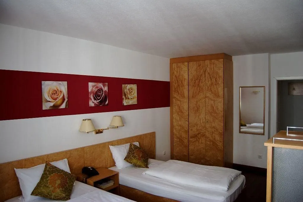Rugs Hotel Duesseldorf Дюссельдорф