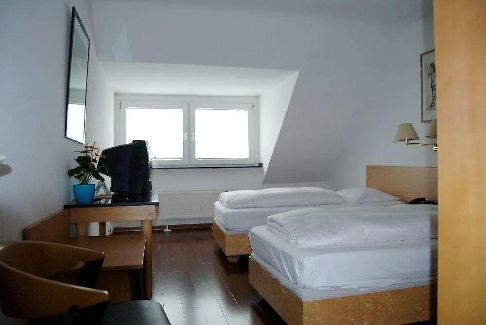 Rugs Hotel Duesseldorf 3*, Дюссельдорф Германия