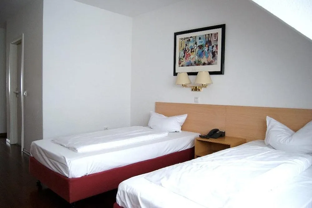 Rugs Hotel Duesseldorf  Дюссельдорф
