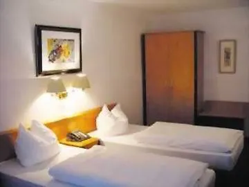 Rugs Hotel Duesseldorf 3*, Дюссельдорф