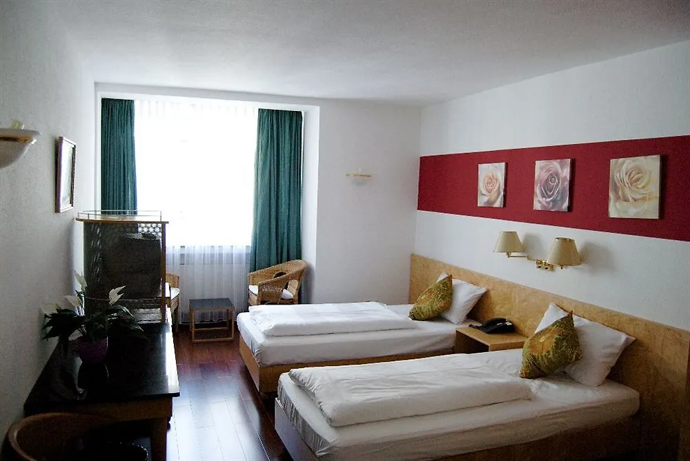 ***  Rugs Hotel Duesseldorf Германия