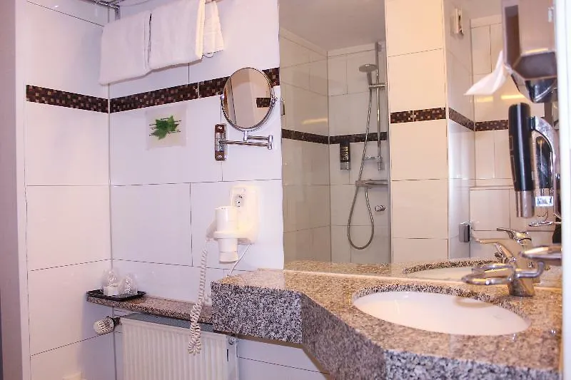 Rugs Hotel Duesseldorf 3*, Дюссельдорф